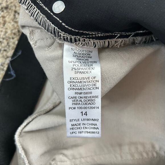 Wit & Wisdom Womens Shorts Size 14 Ab Solution Tan Khaki Stretch 7" Inseam - Picture 5 of 5